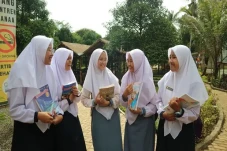 7 Mitos Tentang Pesantren....
