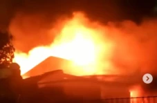 1 Rumah di Mampang Terbakar,...