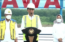Jokowi Resmikan Waduk...