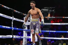 Shakur Stevenson Naik...
