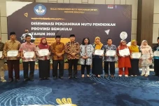 Rejang Lebong Raih Penghargaan...