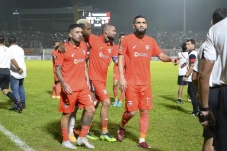 Masuk Empat Besar, Borneo...