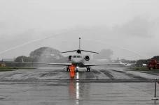 Terima 2 Pesawat Jet...