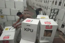KPU Pakai Lagi Kotak...