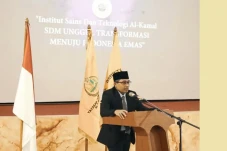 Jadi Rektor, Ngasiman...