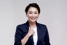 Jenguk Indra Bekti,...
