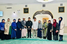 Ceramah Ustaz Adi Hidayat...