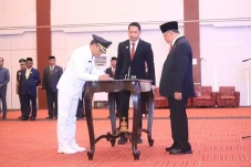 Penjabat Bupati dan...
