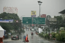 Jalur Puncak Siang Ini...