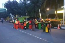 Ribuan Petugas Kebersihan...