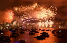 Sydney Awali Pesta Tahun...