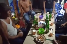 Asyik Pesta Miras Jelang...