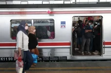Libur Tahun Baru KRL...