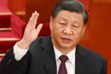 China Dihantam Gelombang...