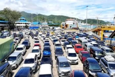 Menko PMK: Puncak Arus...