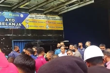 Jokowi Blusukan ke Tanah...