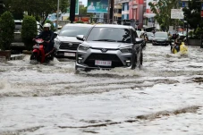 Cuaca Buruk Awali 2023,...