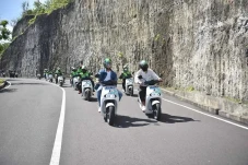 Tarif Parkir Kendaraan...