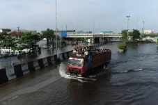 Hujan di Semarang Akan...