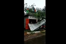 Angin Kencang Disertai...