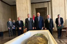 Amerika Kembalikan Peti...