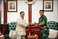 Terima Kunjungan KSAL,...