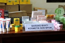 BPOM: Kosmetik Tak Berizin...