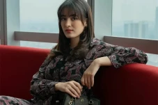 Mawar De Jongh Jadi...