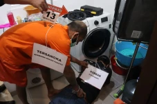 Rekonstruksi Pembunuhan...