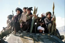 Taliban Serang Tempat...