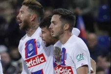 PSG Bungkam Chateauroux,...