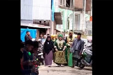 Viral! Pernikahan Diiringi...