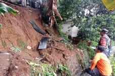 Satu Rumah di Bogor...