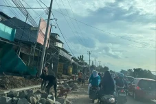 Warga Bekasi Desak Pemprov...