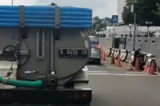 Viral Truk Tinja Terciduk...