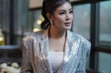 Nindy Ayunda Diisukan...