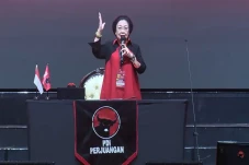 Megawati Awali Pidato...