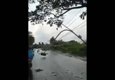 Puting Beliung Terjang...