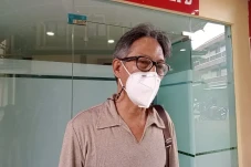Keluarga Angela Curiga...