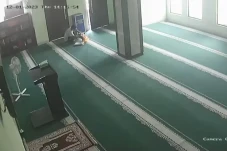 Viral Maling Sajadah...
