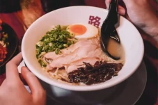 5 Rekomendasi Restoran...