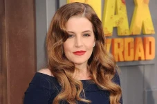 Lisa Marie Anak Elvis...