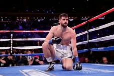 Profil Rocky Fielding,...