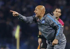 Napoli Permalukan Juventus,...