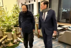 Luhut dan Surya Paloh...