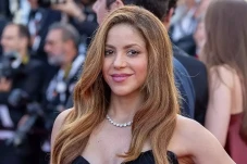 Lagu Baru Shakira Sindir...