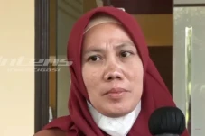 Ibu Norma Risma Tepis...