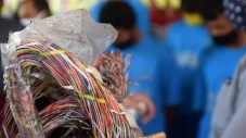 Kedapatan Curi Kabel...