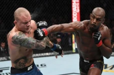 Jon Jones vs Ciryl Gane:...