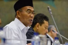 Hindari Dampak Negatif,...